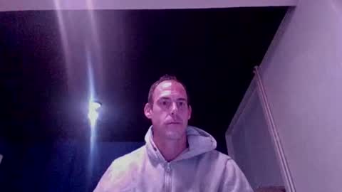Snapshot of handsomeguy4ever chatting on October 18, 2:25 am handsomeguy4ever online show from October 18, 2:25 am