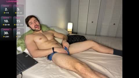 handsumhung online show from October 3, 5:43 pm