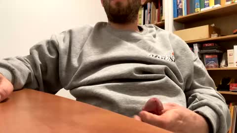 Snapshot of handyboy991 chatting on January 17, 9:28 pm handyboy991 online show from January 17, 9:28 pm