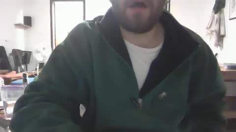 Snapshot of handyboy991 chatting on December 16, 8:14 pm handyboy991 online show from December 16, 8:14 pm