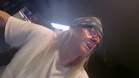 handystud33 online show from March 17, 6:28 am