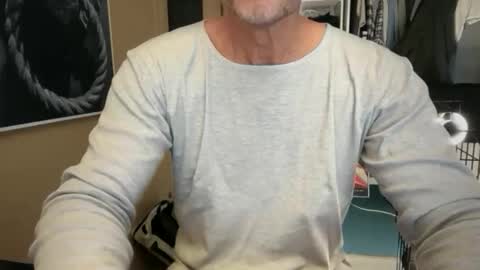 hanky online show from December 23, 9:05 am