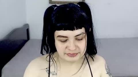 Snapshot of hanna99moon chatting on October 7, 2:42 am JUANA online show from October 7, 2:42 am