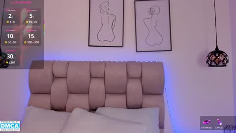 hanna__evans_ online show from March 15, 11:49 am