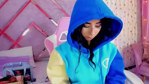  hanna  online show from March 5, 9:27 am