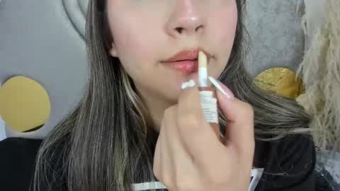 Hanna Castro online show from December 17, 1:17 pm