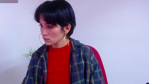 Sara online show from January 8, 4:33 pm