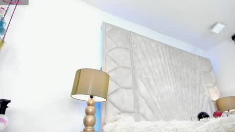 Hanna online show from December 8, 3:10 am