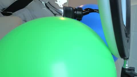 hanna_goldenst online show from December 19, 11:39 am