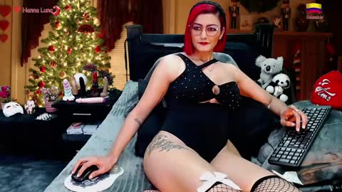 Snapshot of hanna_luna chatting on December 31, 8:26 am Hanna online show from December 31, 8:26 am