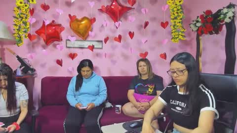 Snapshot of hanna_mature01 chatting on February 7, 11:58 am Hanna online show from February 7, 11:58 am