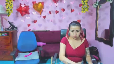 Snapshot of hanna_mature01 chatting on February 15, 10:25 am Hanna online show from February 15, 10:25 am