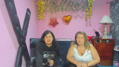 Snapshot of hanna_mature01 chatting on February 19, 12:50 am Hanna online show from February 19, 12:50 am