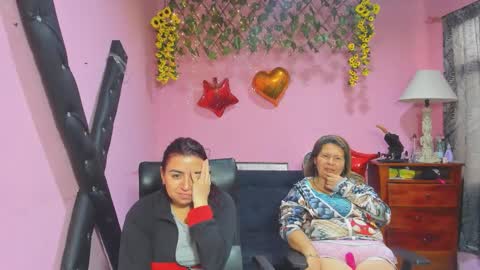 Snapshot of hanna_mature01 chatting on February 19, 12:56 pm Hanna online show from February 19, 12:56 pm