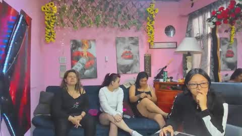 Snapshot of hanna_mature01 chatting on April 18, 12:20 pm Hanna online show from April 18, 12:20 pm