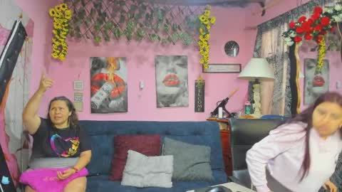 Snapshot of hanna_mature01 chatting on April 24, 12:29 pm Hanna online show from April 24, 12:29 pm