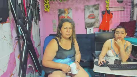 Snapshot of hanna_mature01 chatting on May 18, 12:33 pm Hanna online show from May 18, 12:33 pm