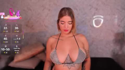 Snapshot of hanna_vasquez chatting on December 15, 8:57 pm Hanna online show from December 15, 8:57 pm