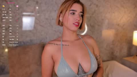 Snapshot of hanna_vasquez chatting on February 19, 8:05 pm Hanna online show from February 19, 8:05 pm