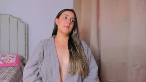 Hanna online show from November 27, 8:44 pm