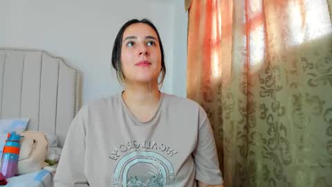 Hanna online show from December 15, 5:39 pm