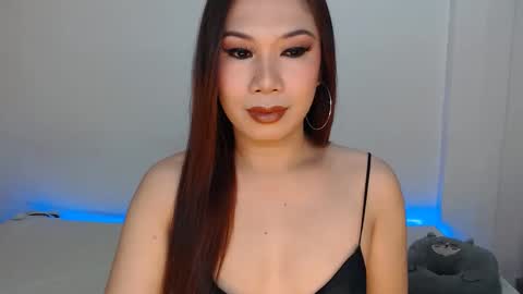 Hannah online show from December 3, 2:41 am