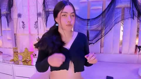 hannacollins_2 online show from November 30, 12:42 pm