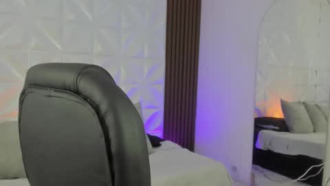 hannah__gray online show from November 15, 1:07 pm