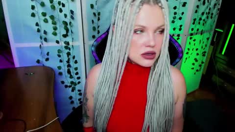 Hannah online show from October 30, 7:21 am