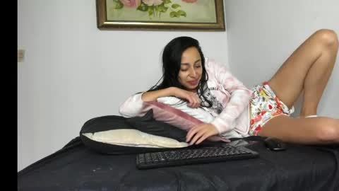 Hannah online show from April 25, 12:08 pm