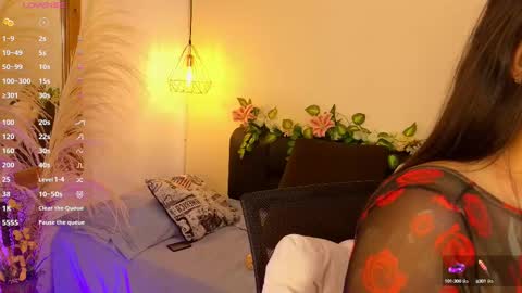 Hannah Williams online show from September 15, 7:03 pm