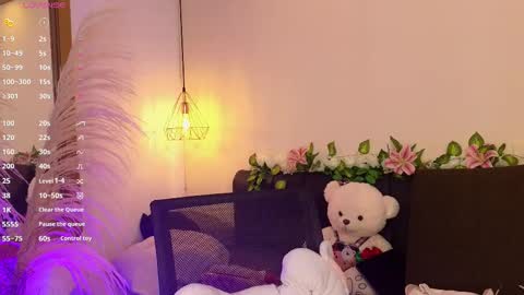 Hannah Williams online show from September 28, 7:30 pm