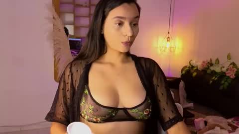 Hannah Williams online show from October 23, 9:57 pm