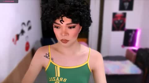 HANNAH online show from April 11, 11:47 am