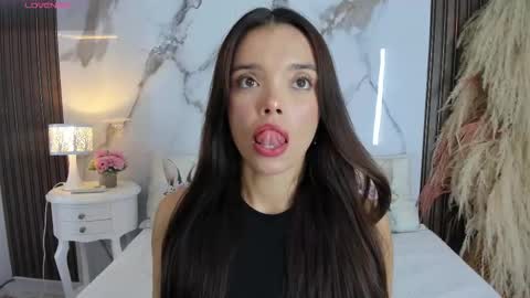 Hannahill69 online show from March 4, 4:40 am