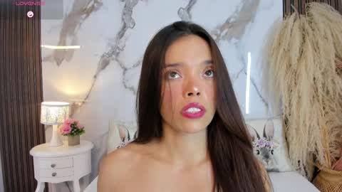 Hannahill69 online show from April 7, 5:08 am