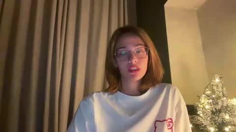 hannahinto online show from December 15, 5:12 am