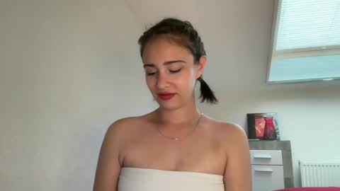 hannahinto online show from June 27, 12:55 pm