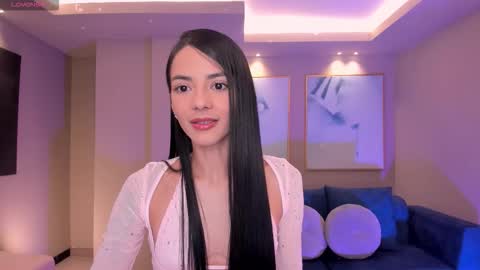 HANNAH J online show from February 17, 12:34 pm