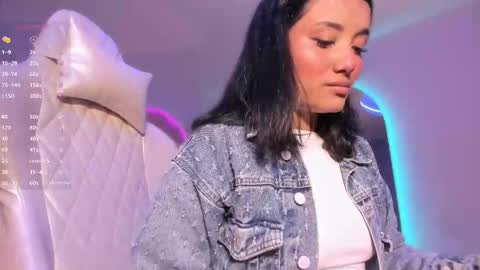 hannahmonttgomery  Help me reach 100 Hands up online show from February 23, 4:15 pm