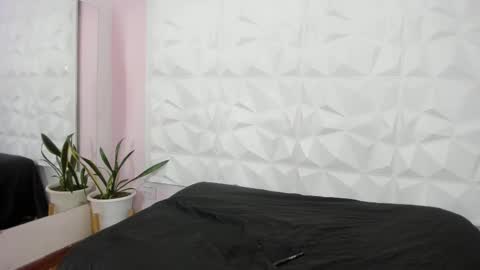 hannahtoons_ online show from September 12, 8:42 pm