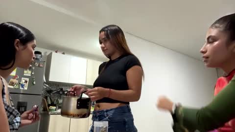 Snapshot of hannakoff chatting on September 24, 12:47 am hannakoff online show from September 24, 12:47 am