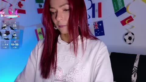Snapshot of hannapettit12 chatting on July 1, 7:02 pm hanna pettit online show from July 1, 7:02 pm