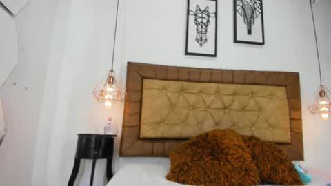 Hanna online show from November 20, 1:55 pm