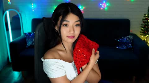 hannarosie online show from December 12, 7:48 pm