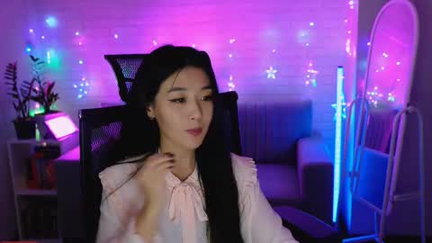 hannarosie online show from December 5, 7:10 pm