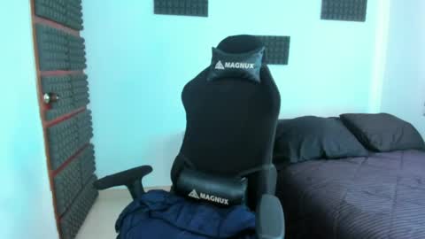 Hanna  online show from March 31, 10:10 pm