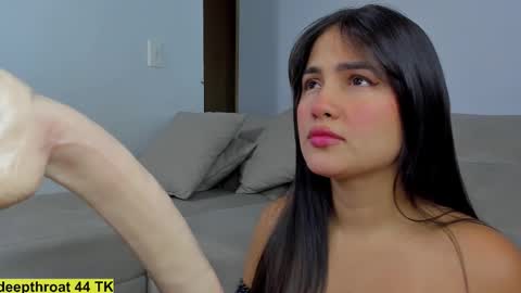 Snapshot of hannathompson___ chatting on October 18, 1:12 pm Hanna online show from October 18, 1:12 pm