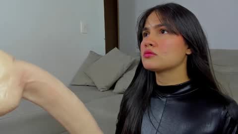 Snapshot of hannathompson___ chatting on October 30, 1:56 pm Hanna online show from October 30, 1:56 pm