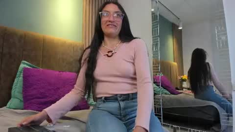 Snapshot of hannawen_ chatting on June 18, 9:14 am hannawen_ online show from June 18, 9:14 am